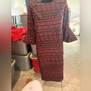 Women’s Patterned Bell-Sleeve Dress in Burgundy and Black p12